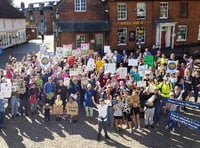 Hundreds attend Alton climate protest