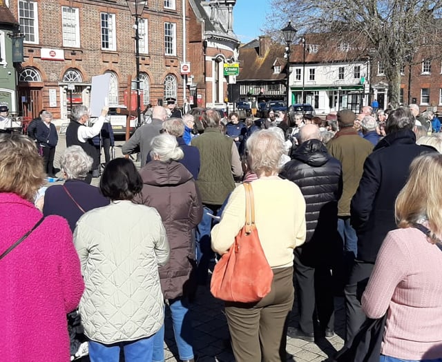 More than 300 Good Friday worshippers parade through Petersfield