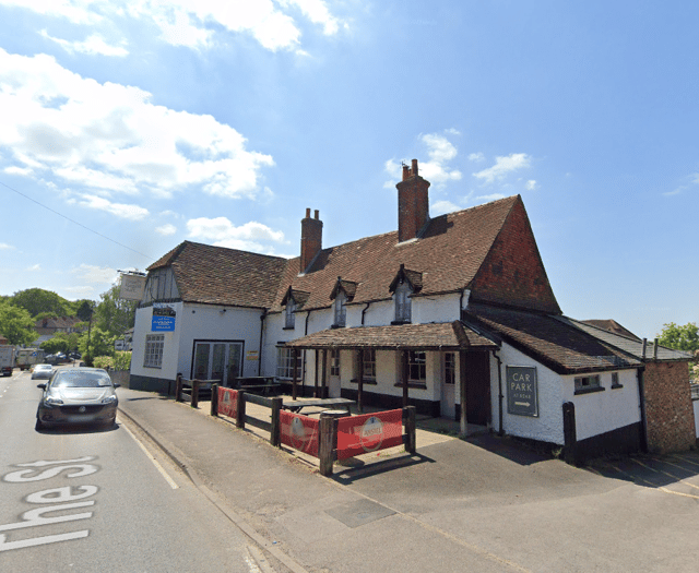 Bentley man denies threatening woman at Farnham pub