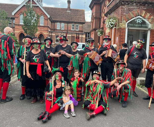 Alton Morris holding taster sessions to have a go at Morris dancing