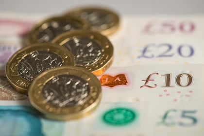 FTSE 100 CEOs match East Hampshire residents' annual pay by 3pm on Thursday January 4