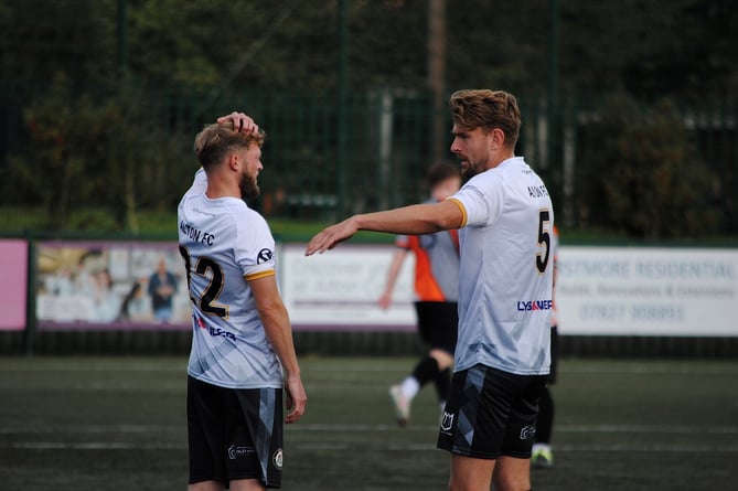 Olly Dickson and Regan Hitch on the pitch together. Photo released November 24 2024. Best friend sets up a GoFundMe for man who torn three out of the four ligaments in his knee.Olly Dickson, 28, was horrified on the 13 the November as he witnessed two of his friends collide at a training match for Alton Phoenix FC.Alton Phoenix are a step five football team located in Alton, Hampshire. Regan Hitch, 28, recently joined the team with a bag of experience at Semi- pro levels.Unfortunately, it looks as though his footballing career is sadly coming to an end. 'Reggie' completely tore three of the four major ligaments in his knee. His ACL, MCL, and cruciate, and only one ligament was left holding it all together.
