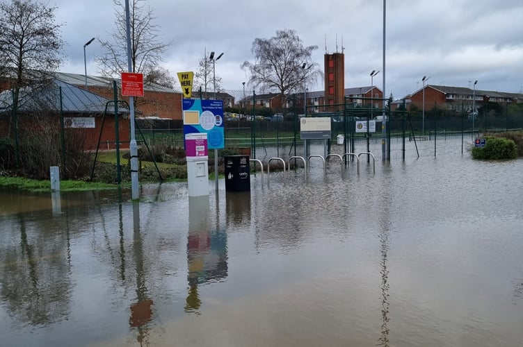 Dogflud Way Flooding Farnham