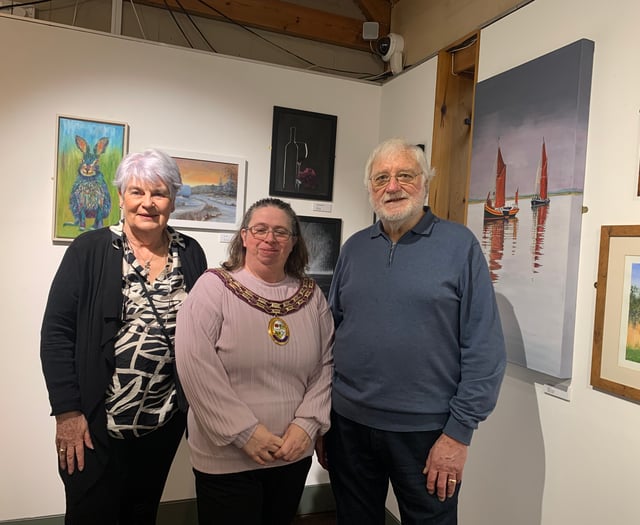 Thursday painters show off their work at Allen Gallery in Alton