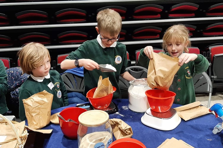 Plastic-free food packaging workshop, Young ACAN Treasure Not Trash Conference, Alton College, January 31st 2025.