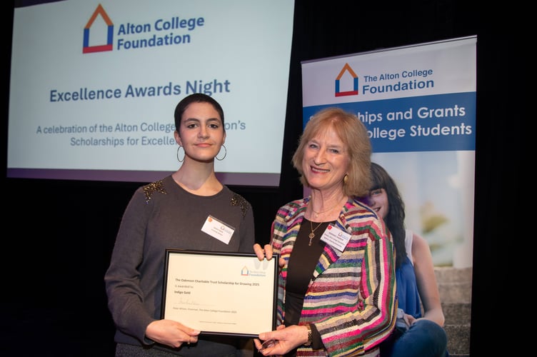 Rosemary Andreae, right, presents The Oakmoor Charitable Trust Scholarship for Drawing 2025 to Indigo Gold, Alton College Foundation Excellence Awards Night, Alton College, March 6th 2025.